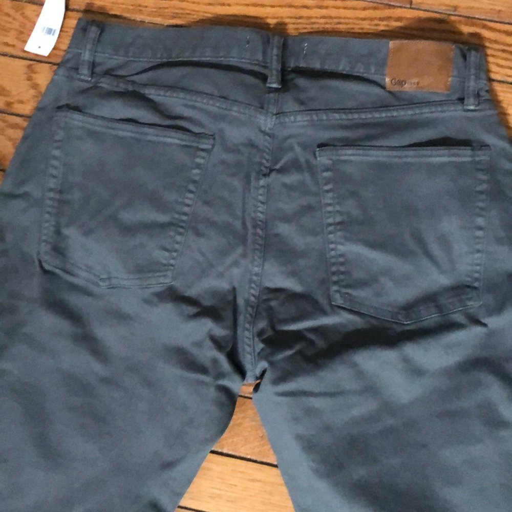 Gap 1969 straight leg khakis, 32x36